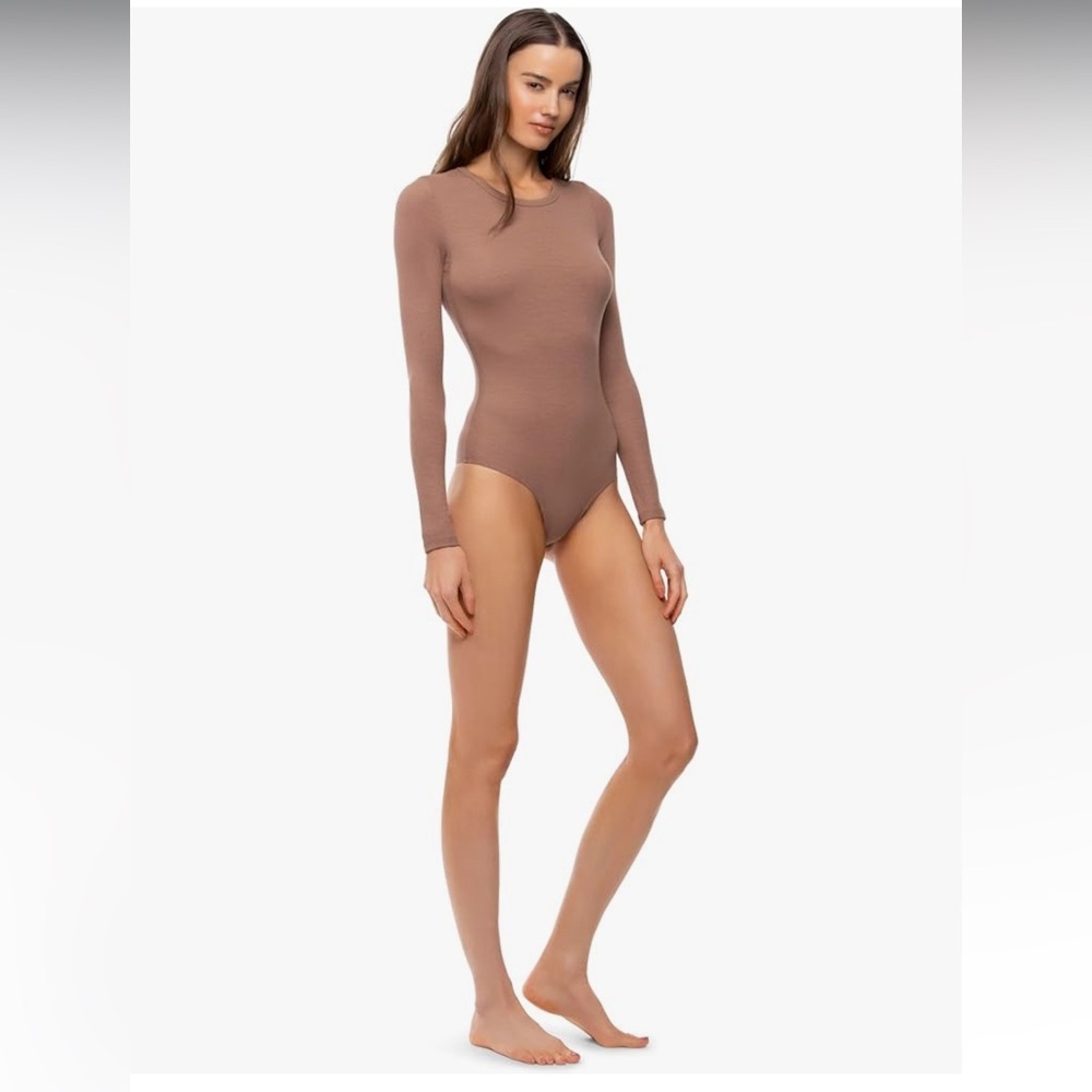 Betro Simone Dion Luxe Rib Round Neck Long Sleeve Bodysuit